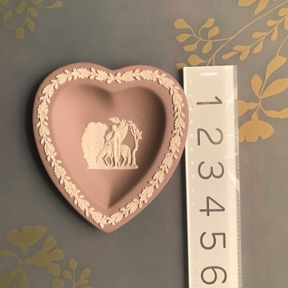 RARE VTG 1970s Heart Wedgwood Jasperware Heart Tray Lilac NEW Condition - Picture 8 of 13